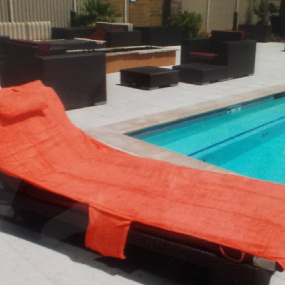 Lounge chair coverup towel